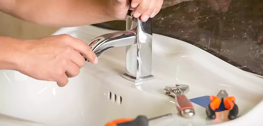 Bathtub Faucet Replacement in Marina